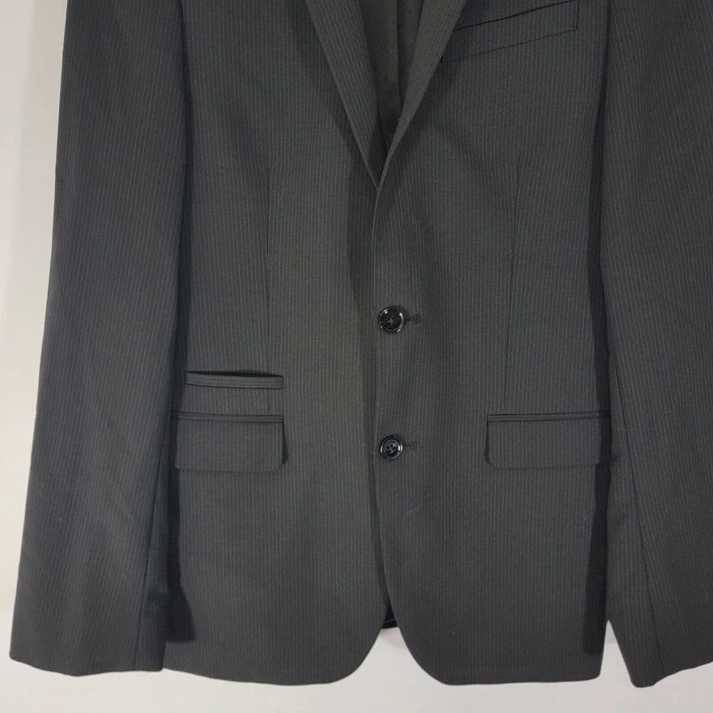 Express Photographer Men's Sport Coat Two Button CH Black Striped 36R Fitted‎